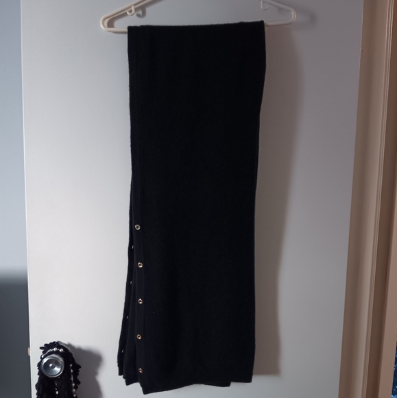 LILLY PULITZER Harp 100% Cashmere Black Knit Gold Button Large Wrap - Picture 2 of 5